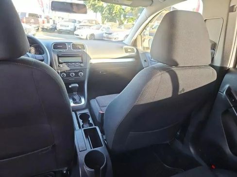 Used 2011 Volkswagen Golf 4-Door image 19