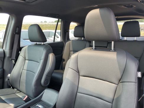 Certified 2023 Honda Passport EX-L image 13