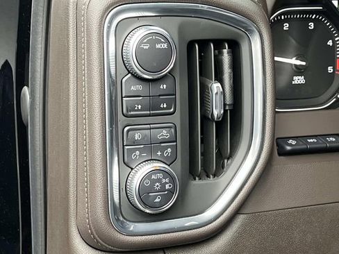 Used 2022 GMC Sierra 2500 Denali w/ Denali Ultimate Package AWD/4WD image 26