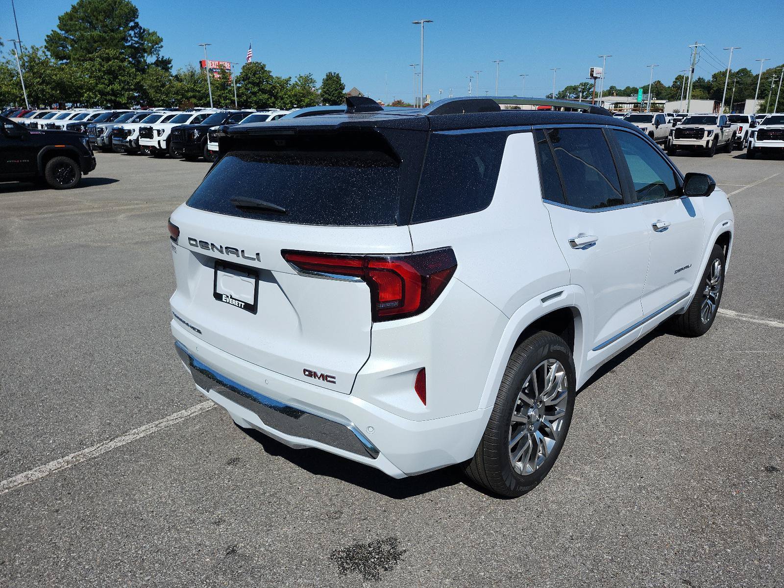 New 2027 GMC Terrain Denali AWD/4WD image 3