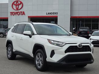 Used 2025 Toyota RAV4 XLE w/ Convenience Package AWD/4WD video 1