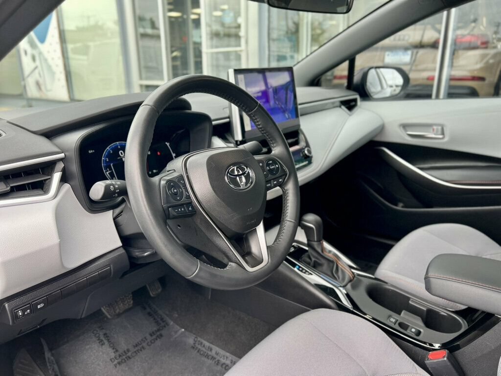 Used 2025 Toyota Corolla FX w/ Convenience Package FWD image 9