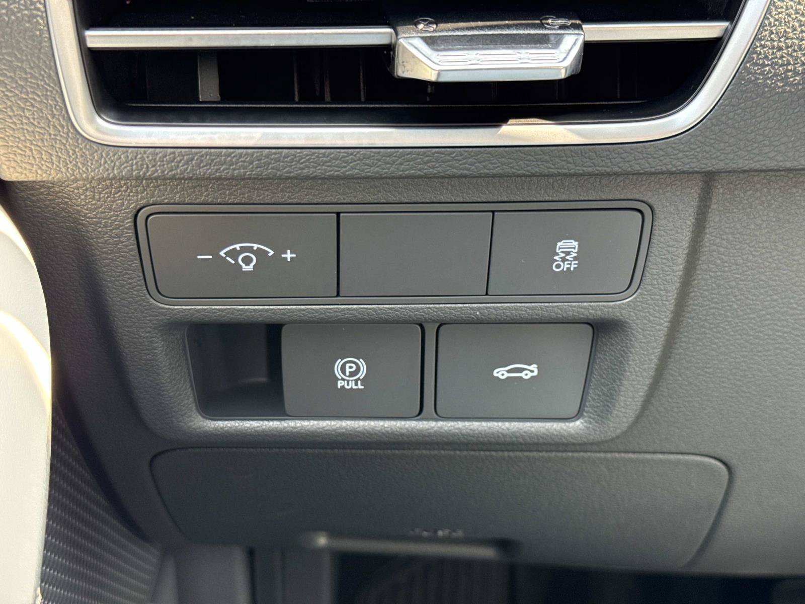 Certified 2025 Hyundai Sonata SEL AWD/4WD image 14