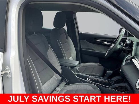 Used 2024 Chevrolet TrailBlazer LS FWD image 35