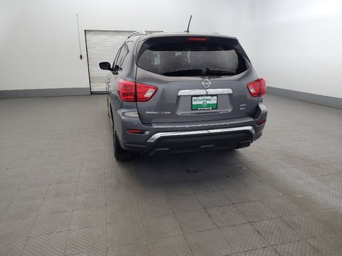 Used 2017 Nissan Pathfinder SV AWD/4WD image 6