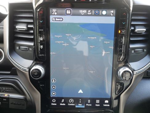 Used 2024 RAM 2500 Laramie image 30