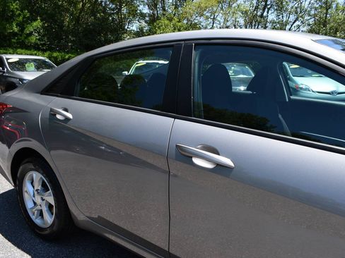 Used 2023 Hyundai Elantra SE FWD image 29