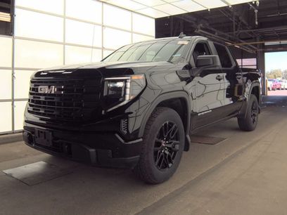 Used 2024 GMC Sierra 1500 Pro w/ Graphite Edition