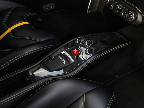 Used 2010 Ferrari 458 Italia Coupe RWD image 36