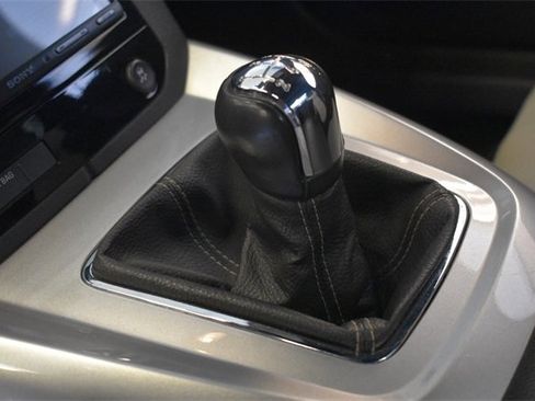 Used 2008 Saturn Sky Carbon Flash image 17