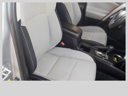 Used 2017 Toyota RAV4 XLE AWD/4WD image 26
