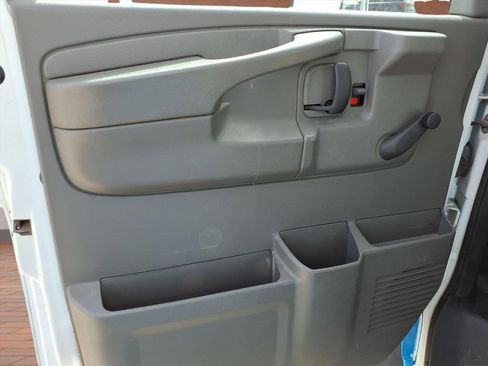 Used 2005 Chevrolet Express 3500 w/ RV Package image 18