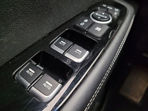 Used 2019 Kia Sorento SX image 27