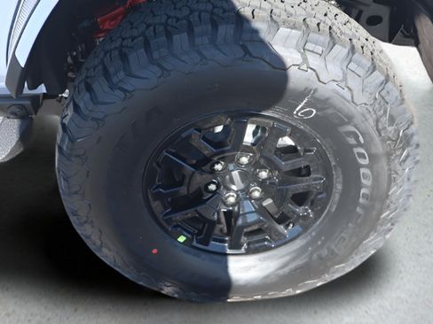 New 2025 Ford Bronco Raptor AWD/4WD image 24