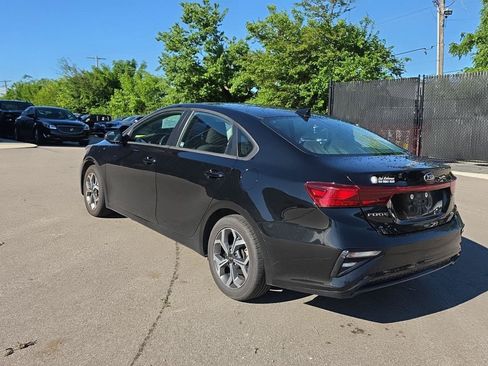 Used 2019 Kia Forte LXS FWD image 5