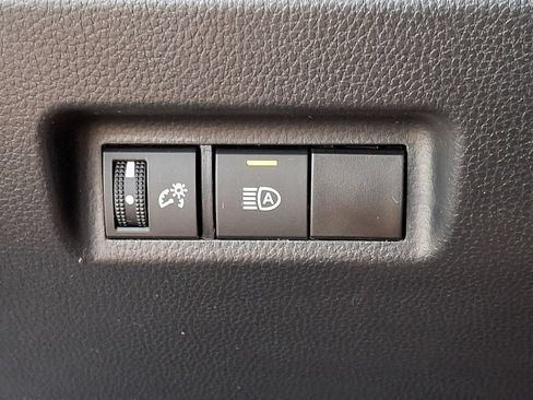 Certified 2024 Toyota RAV4 LE AWD/4WD image 28