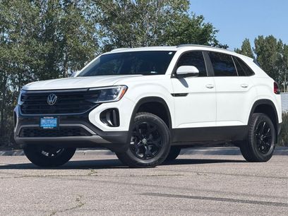 Used 2024 Volkswagen Atlas Cross Sport SE w/ Panoramic Sunroof Package