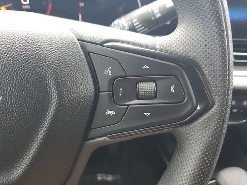 Certified 2024 Chevrolet Trax LT FWD image 20