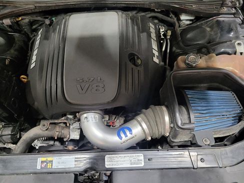 Used 2014 Dodge Challenger R/T RWD image 30
