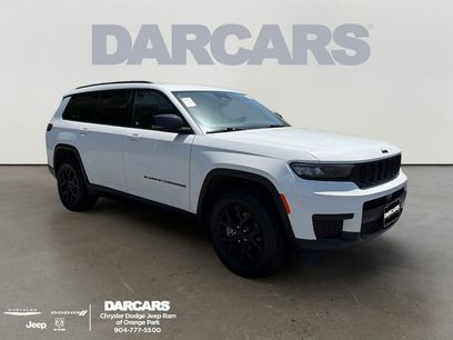 Used 2024 Jeep Grand Cherokee L Laredo