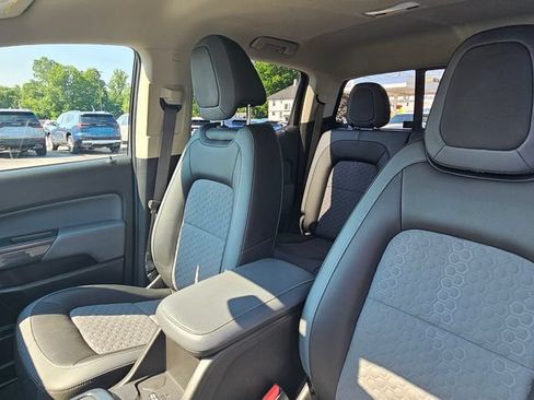 Used 2019 Chevrolet Colorado Z71 AWD/4WD image 14