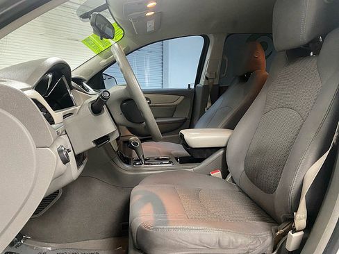 Used 2017 Chevrolet Traverse LS image 11