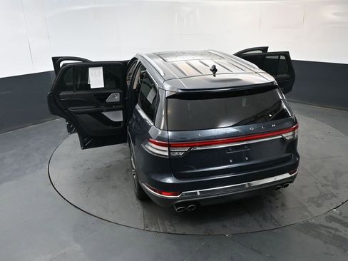 Used 2021 Lincoln Aviator Reserve w/ Equipment Group 202A AWD/4WD image 17