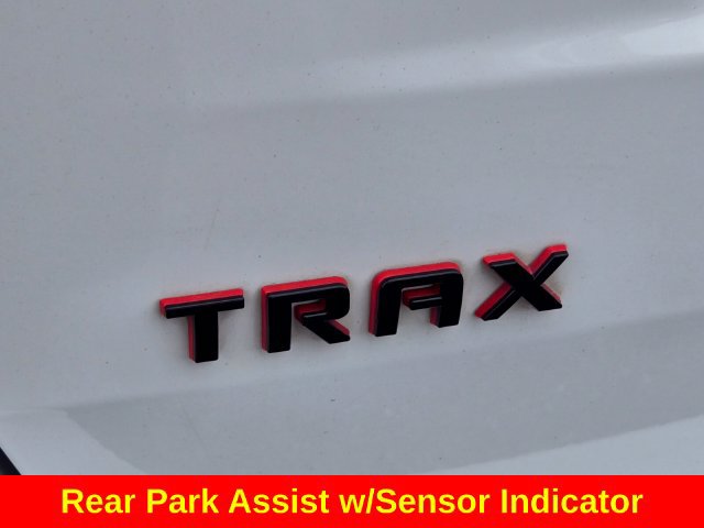 Used 2020 Chevrolet Trax LT w/ Redline Edition FWD image 16