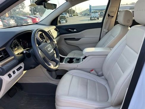 Used 2023 GMC Acadia Denali w/ Denali Ultimate Package FWD image 7