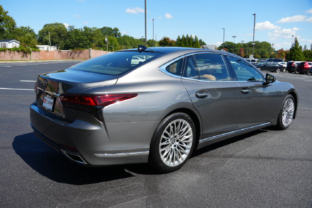 Used 2024 Lexus LS 500 w/ Interior Upgrade Package RWD image 7