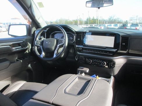 Certified 2022 Chevrolet Silverado 1500 LT Trail Boss w/ Convenience Package II image 22