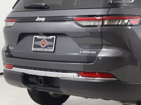 Used 2025 Jeep Grand Cherokee Laredo X w/ Luxury Tech Group I image 48
