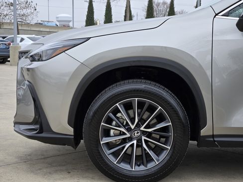 Used 2025 Lexus NX 250 FWD w/ Premium Package image 14