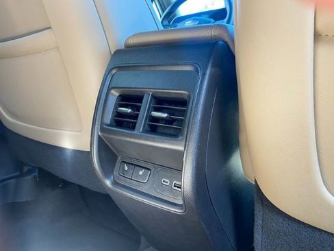 Certified 2025 Cadillac XT4 Premium Luxury image 15