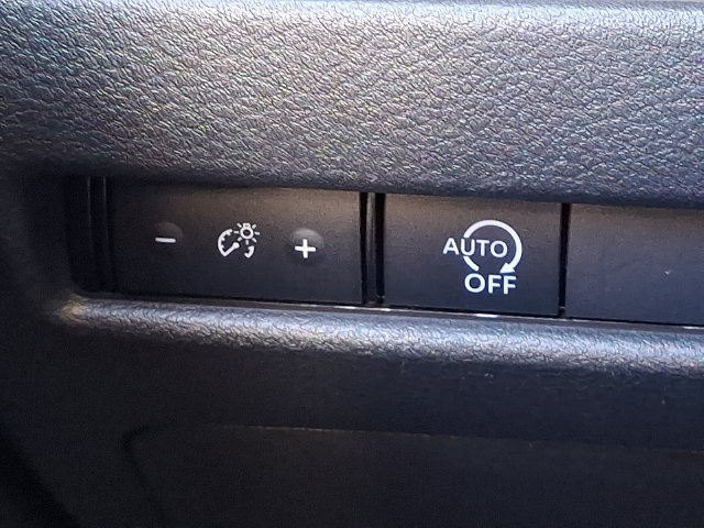 Used 2024 Nissan Rogue S FWD image 23