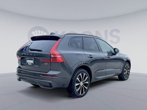 Used 2023 Volvo XC60 B5 Plus w/ Climate Package image 7