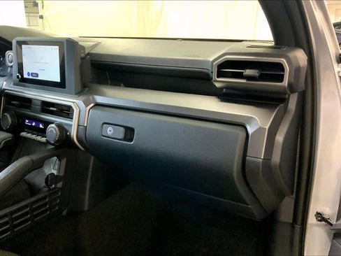 Used 2025 Toyota 4Runner SR5 image 18