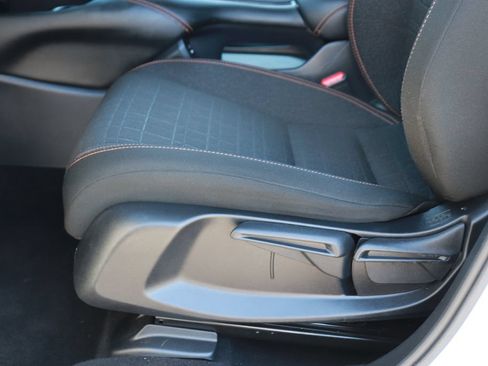 Used 2024 Honda HR-V Sport image 9