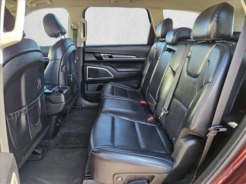 Used 2020 Kia Telluride LX FWD image 23