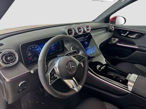 Certified 2026 Mercedes-Benz GLC 300 4MATIC image 9