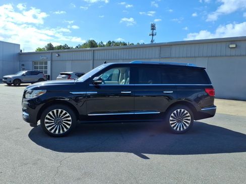 Used 2019 Lincoln Navigator Reserve AWD/4WD image 6