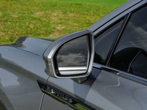 Used 2022 Lincoln Nautilus Black Label AWD/4WD image 43