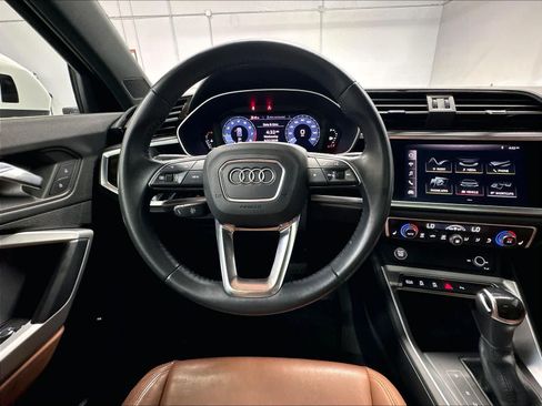 Used 2020 Audi Q3 2.0T Premium w/ Convenience Package AWD/4WD image 8