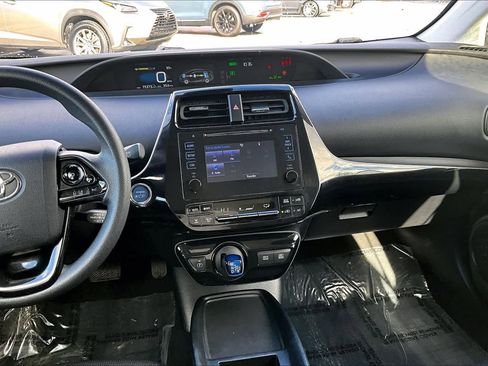 Used 2019 Toyota Prius LE w/ Carpet Mat Package image 6