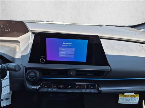 New 2026 Toyota Prius Plug-In Hybrid FWD image 12