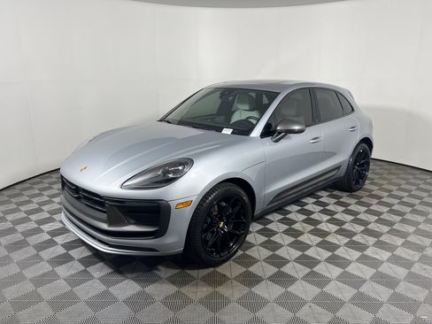 Certified 2023 Porsche Macan Turbo AWD/4WD image 11