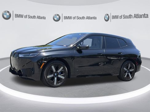 Used 2024 BMW iX xDrive50 w/ Premium Package AWD/4WD image 18