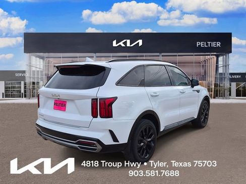 Certified 2023 Kia Sorento SX FWD image 6
