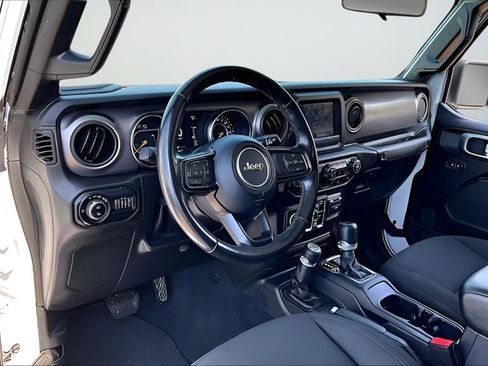Used 2021 Jeep Gladiator Sport AWD/4WD image 14