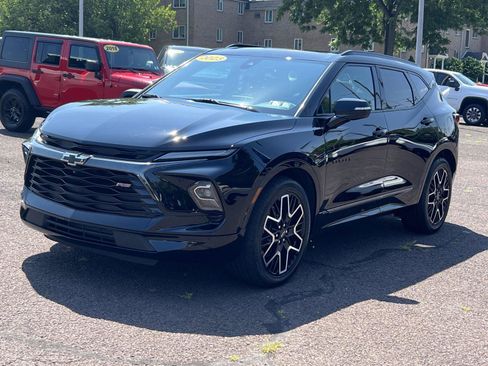 Used 2023 Chevrolet Blazer RS w/ Driver Confidence II Package AWD/4WD image 3